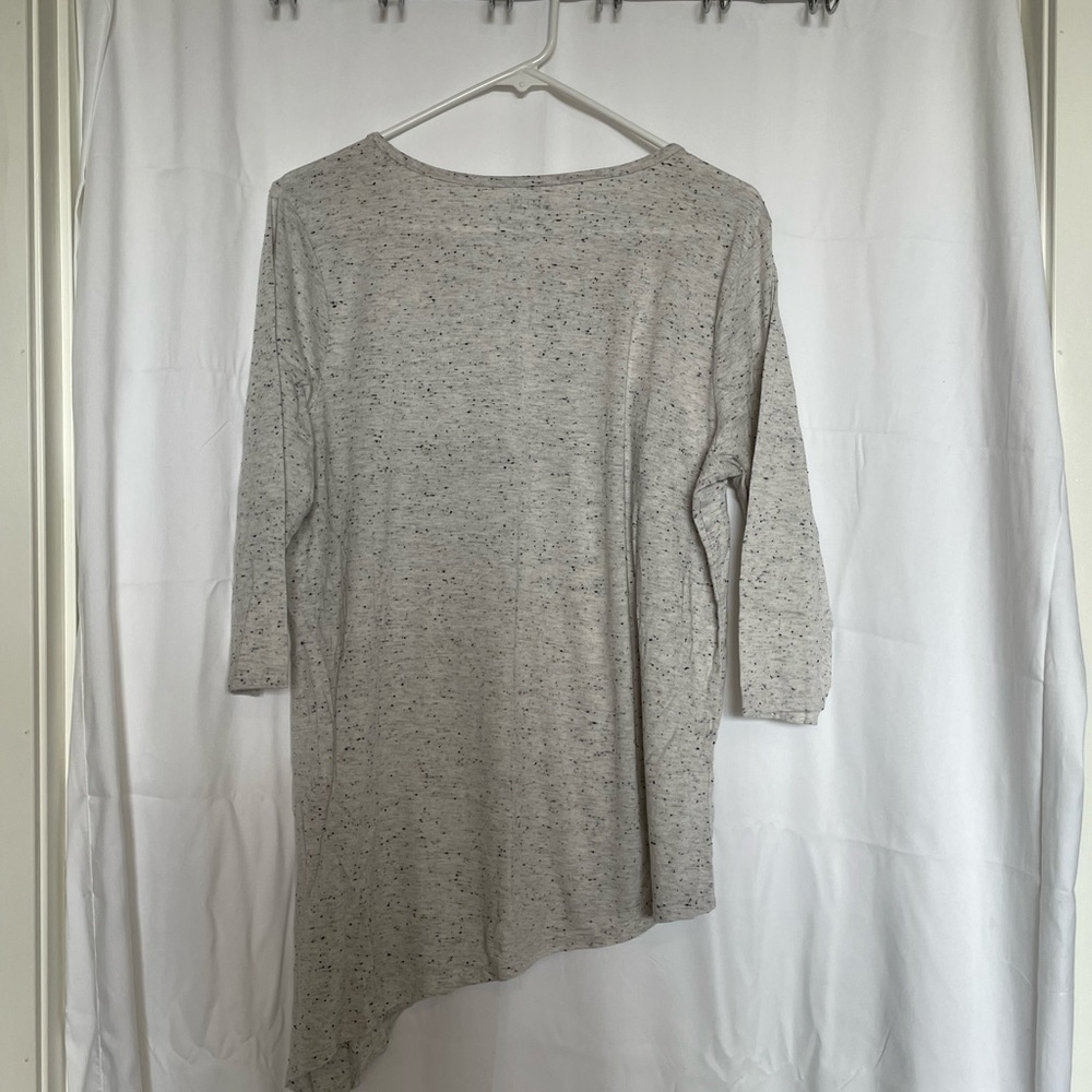 Apt 9/ believe white black speckled high low top with 3/4 sleeves​​​​​​​​​​​ - Picture 6 of 6